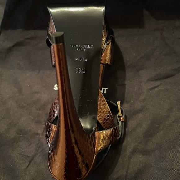 Saint Laurent
Tribute 135mm metallic-effect sandals - Picture 5 of 11